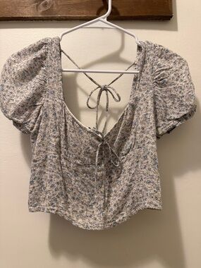 American Eagle Smocked Floral Tie Front Crop Top Blue Cream Small